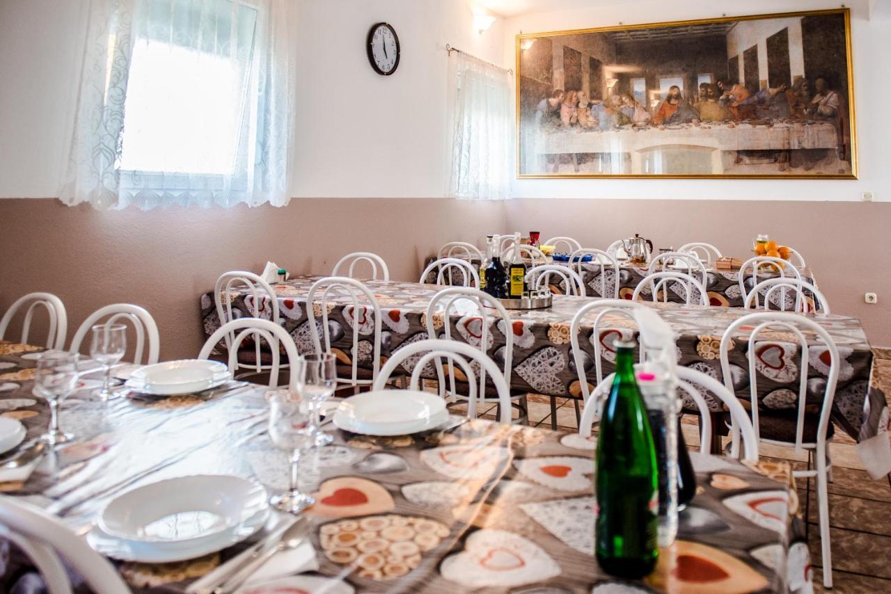 Ana Stjepan Nikolic - Pilgrim'S 2Nd Home เมจูโกเรีย ภายนอก รูปภาพ